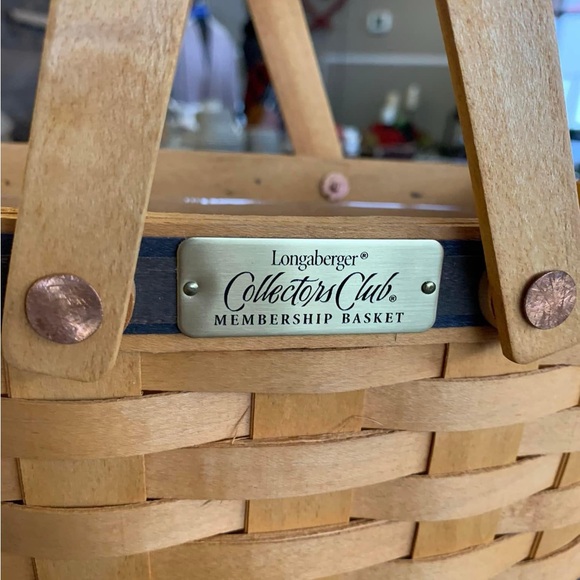Longaberger Collectors Club Membership Basket - Picture 3 of 4